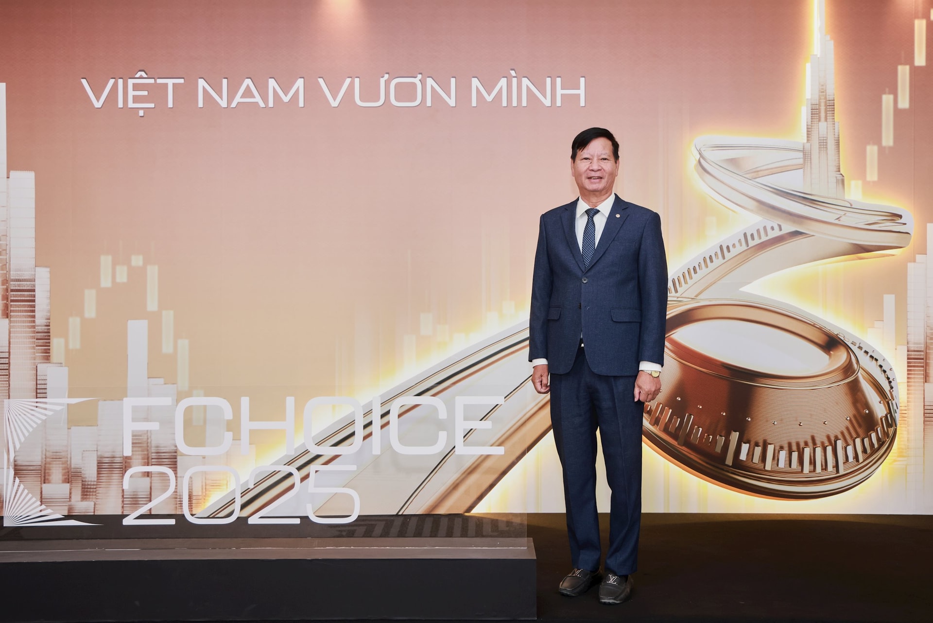 Dàn "khách VIP" tham dự Lễ vinh danh FChoice 2025 và "hiến kế" nắm bắt cơ hội đầu tư trong năm 2026 - Ảnh 19