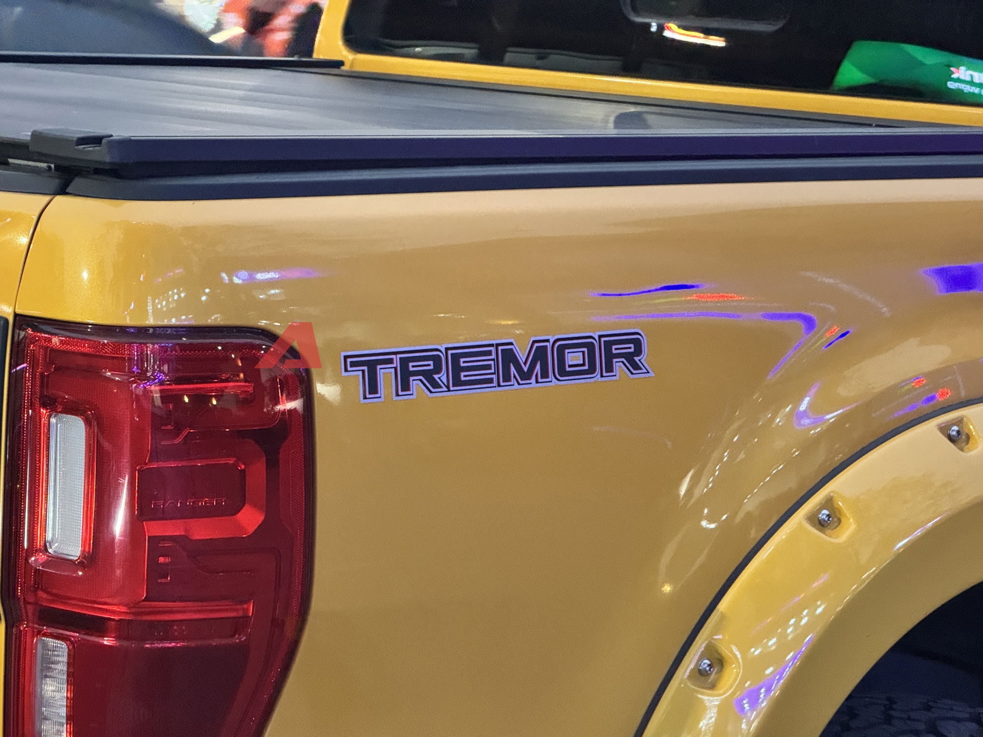 Bắt gặp Ford Ranger nhập Mỹ lăn bánh ở Hà Nội: Đeo biển số ngũ 9, máy xăng 270 mã lực, từng được rao bán gần 3,1 tỷ - Ảnh 6