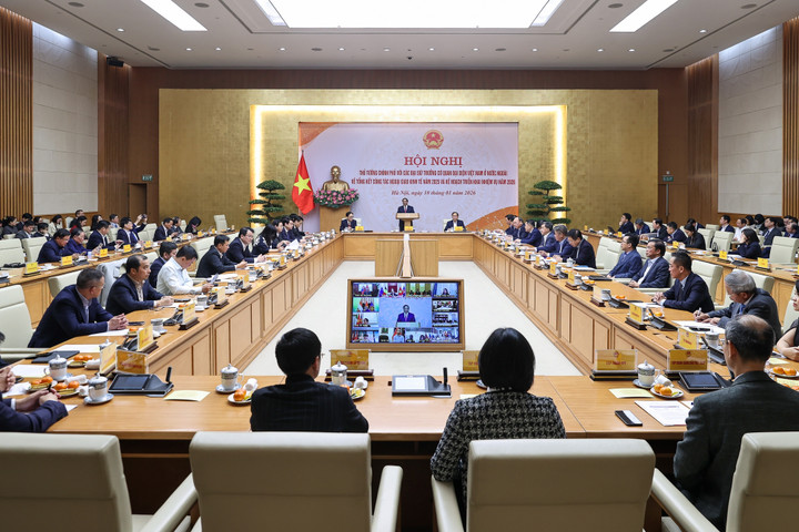 Thủ tướng: Sớm hoàn thiện chương trình hỗ trợ doanh nghiệp Việt Nam ra thế giới - Ảnh 1