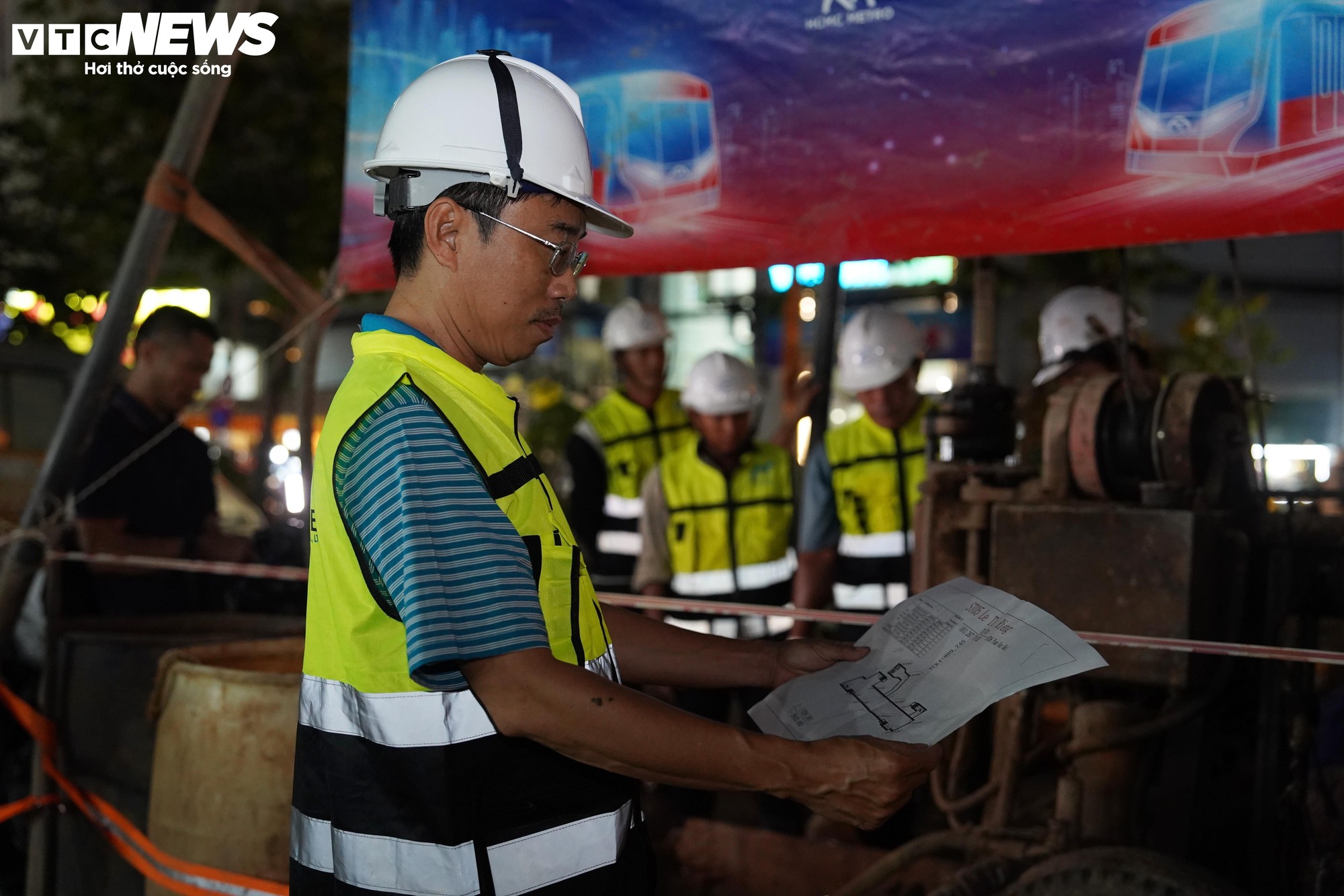 Xuyên đêm khoan địa chất tuyến Metro số 2 ở TP.HCM, hướng đến mốc vận hành 2030 - Ảnh 5