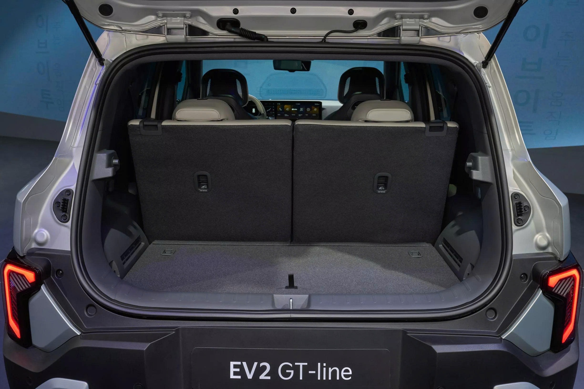 Kia EV2 ra mắt: CUV điện cùng cỡ VF 5, động cơ điện mạnh 145 mã lực, chạy TPHCM - Nha Trang không cần sạc - Ảnh 12