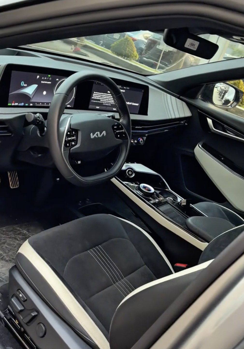 Kia EV6 duy nhất Việt Nam bất ngờ được rao bán, giá đồn đoán hơn 1,6 tỷ đồng - Ảnh 3