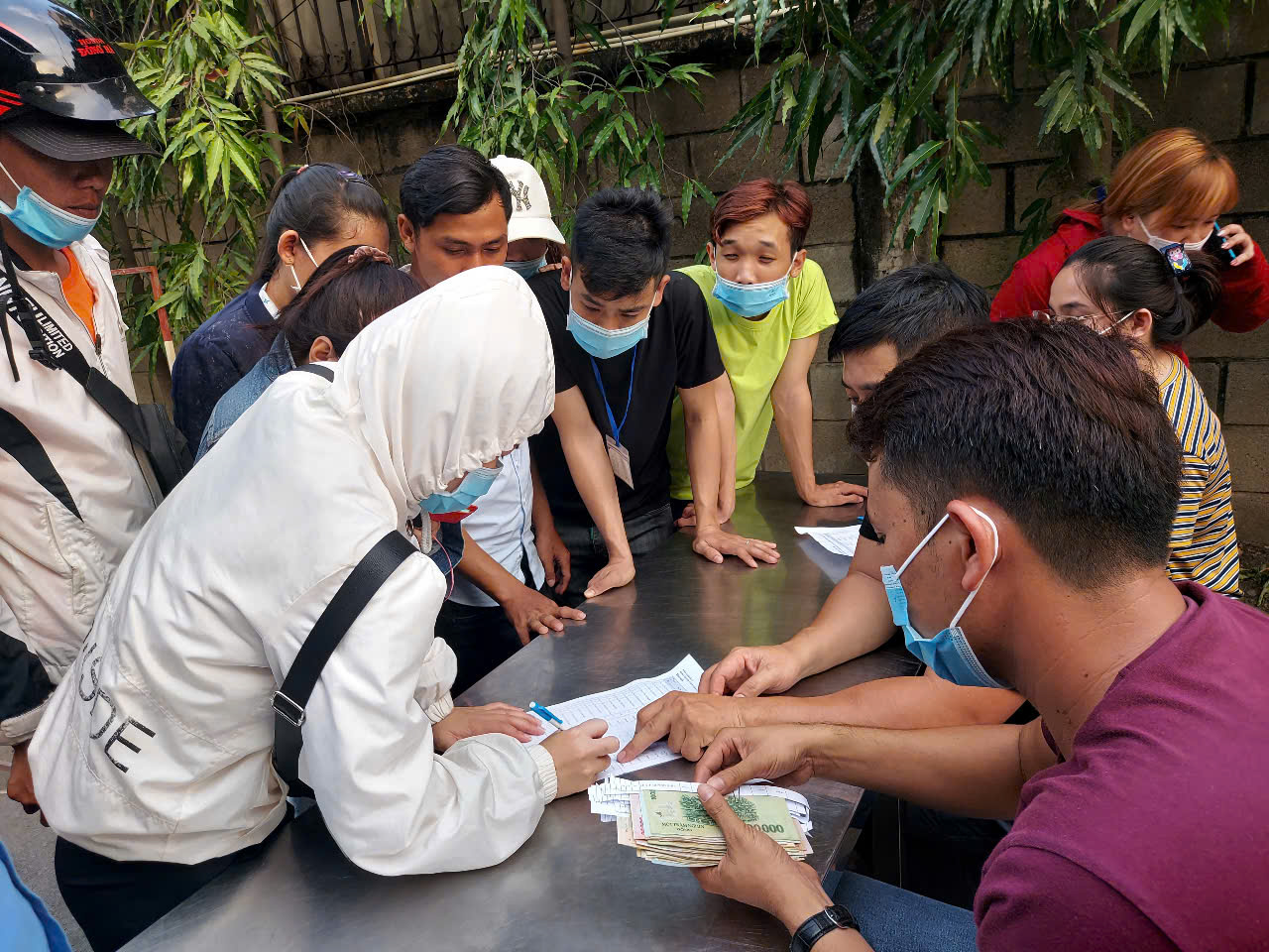 Chi trả tiền lương từ 5 triệu đồng: Thiếu chứng từ không dùng tiền mặt sẽ không được trừ thuế - Ảnh 1