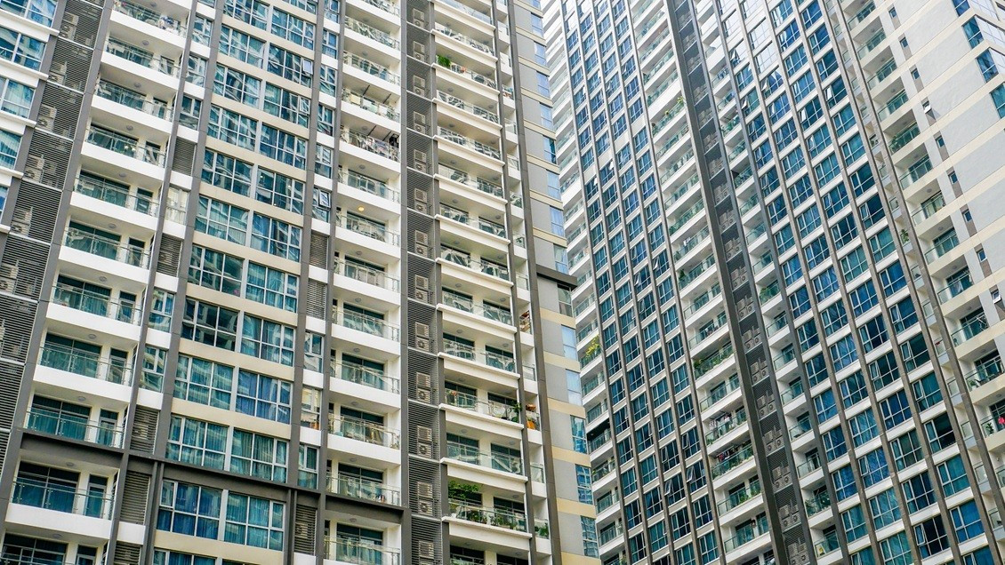 Chung cư Hà Nội chạm mốc 6.500 USD/m2, giao dịch nhà liền thổ chững lại - Ảnh 1