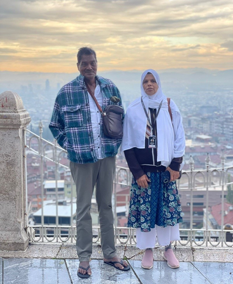 Người bán nước mía gây bất ngờ khi đặt chân tới 10 quốc gia - Ảnh 2