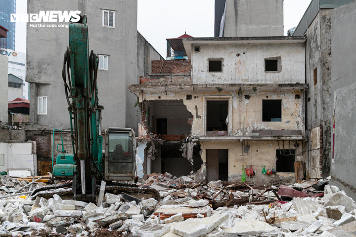 Người Hà Nội tất bật dọn nhà, bàn giao mặt bằng phục vụ thi công Vành đai 2,5 - Ảnh 21