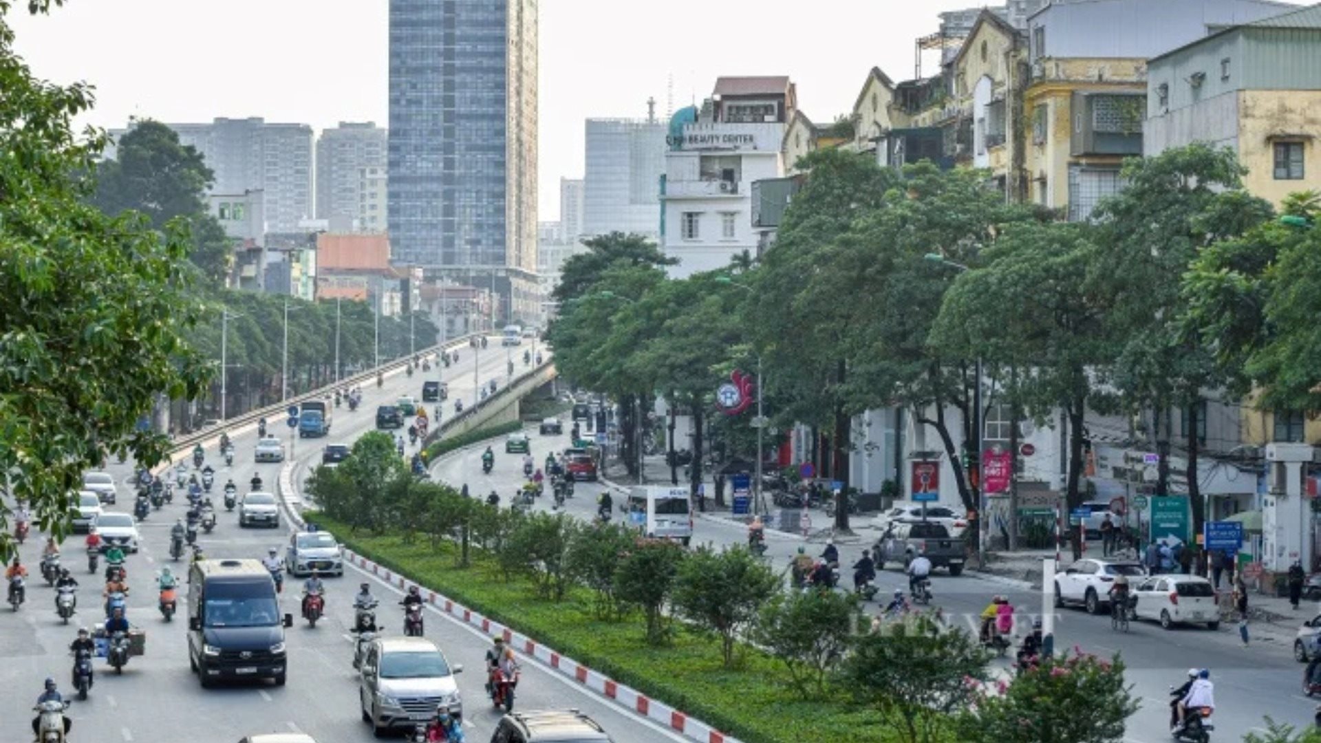 1 thập kỷ 'đắp chiếu', dự án trên đất vàng phường Giảng Võ của bầu Hiển bị 'khai tử' - Ảnh 1