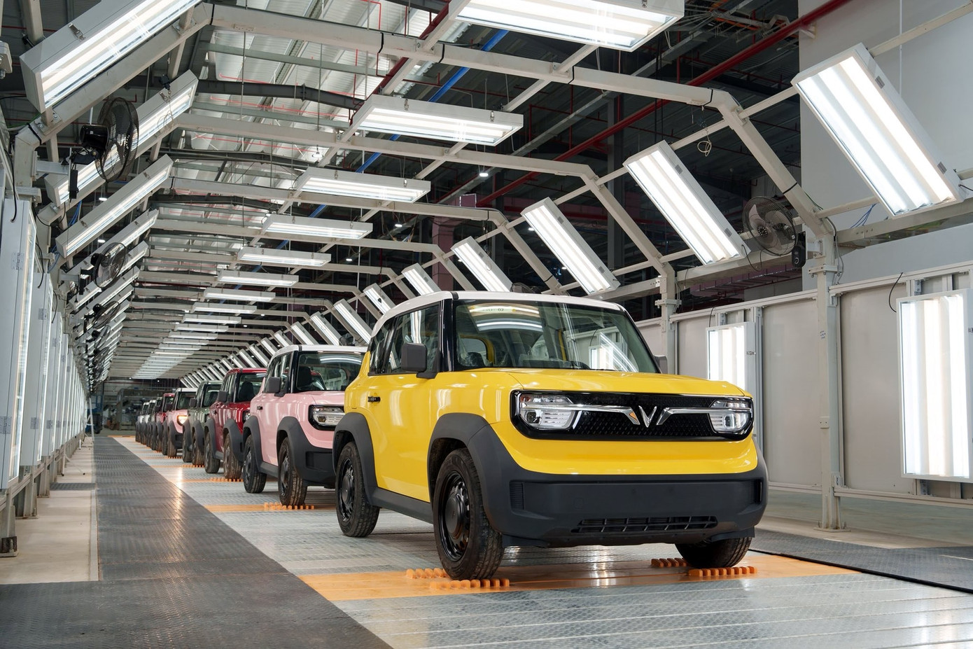 Nguồn cung dư thừa, cuộc đua giảm giá ô tô tiếp tục kéo dài? - Ảnh 1