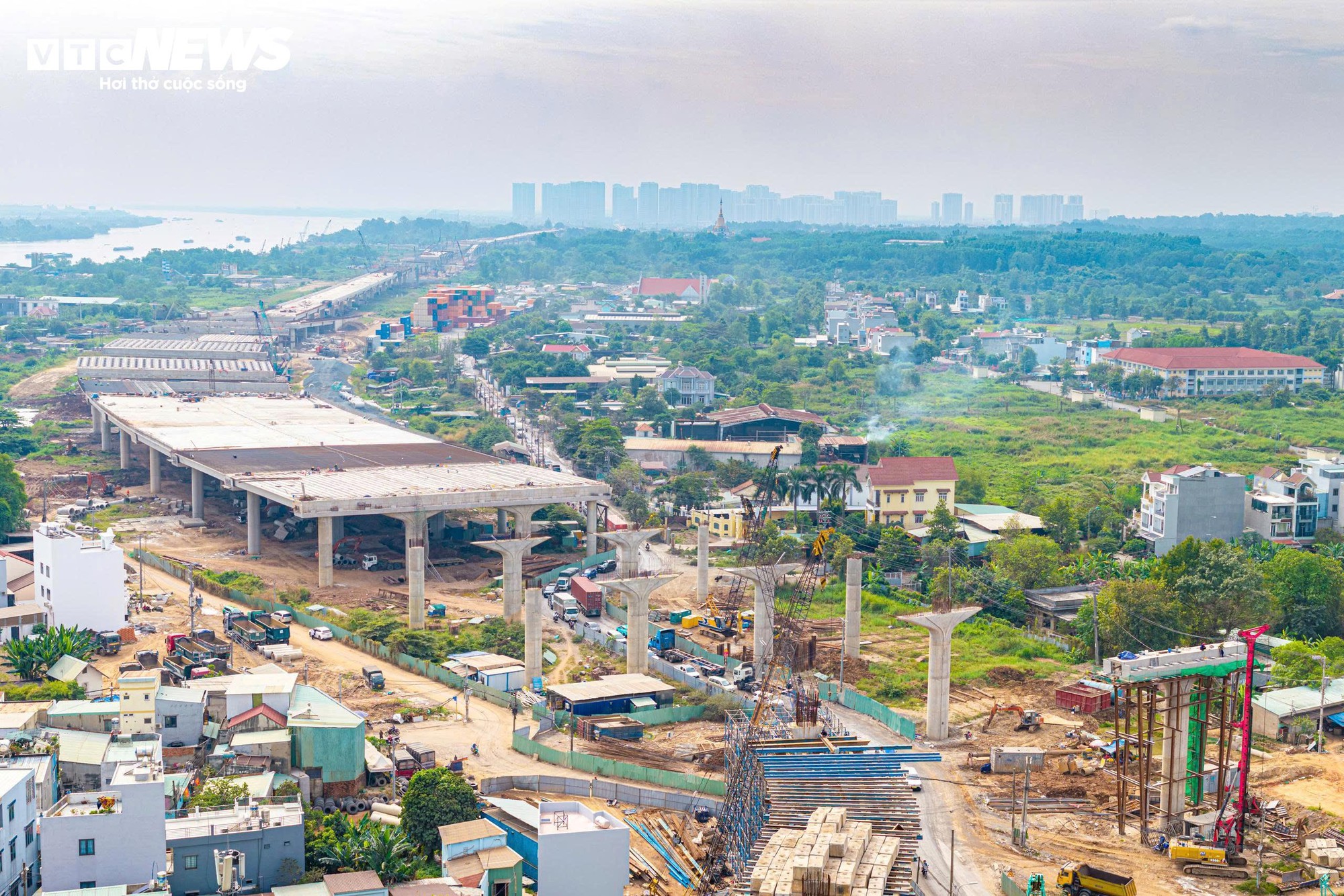 Đại công trường nút giao Tân Vạn chạy nước rút cuối năm - Ảnh 11