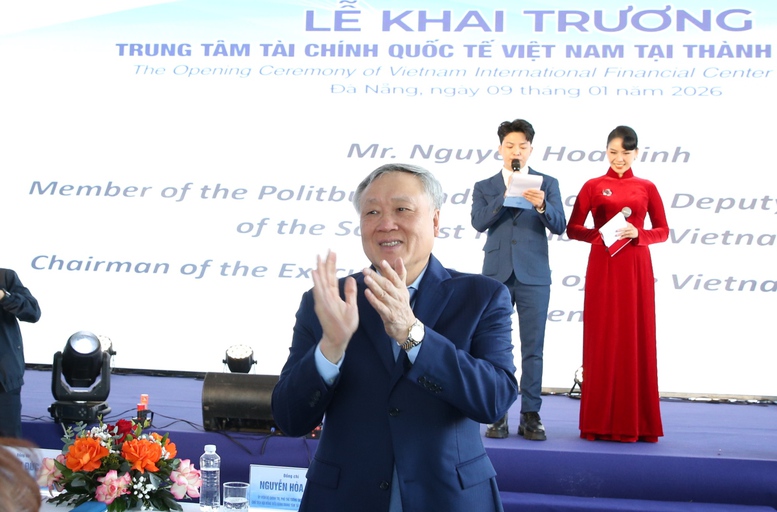 Phó Thủ tướng Thường trực Nguyễn Hòa Bình dự khai trương Trung tâm Tài chính Quốc tế Việt Nam tại Đà Nẵng - Ảnh 1