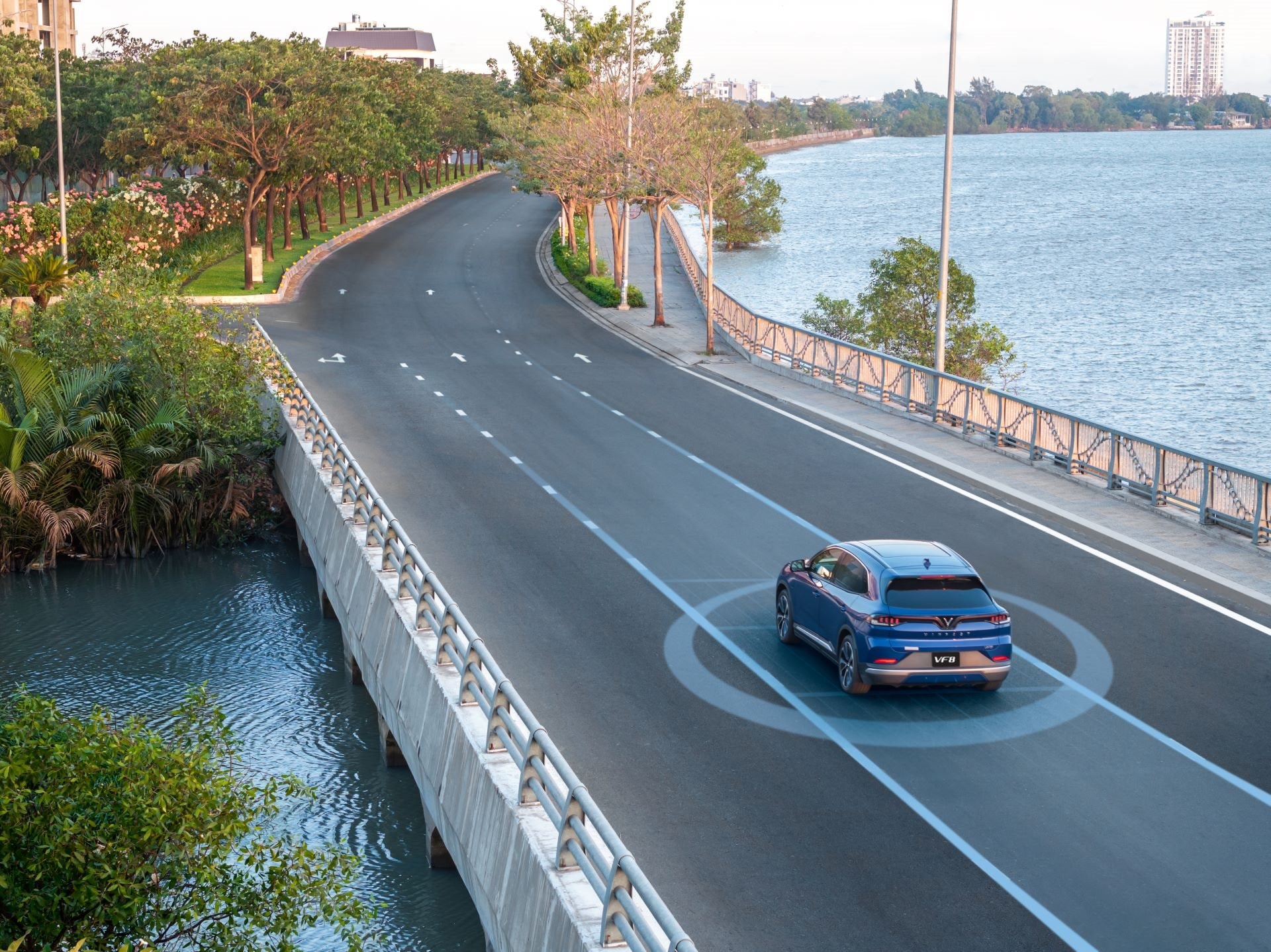 Tỷ phú Phạm Nhật Vượng bắt tay doanh nghiệp AI Israel xây dựng xe tự lái - Ảnh 1