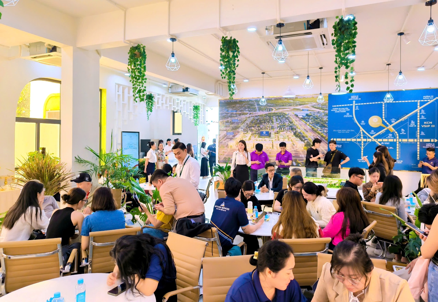 Lan Anh Avenue khánh thành công viên trung tâm 2000m2 - Ảnh 1