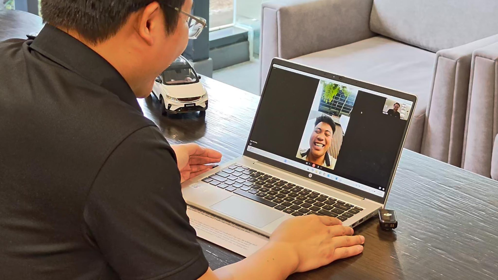 Khách hàng trúng Geely Coolray sau livestream: “Tôi tưởng cuộc gọi từ hãng là lừa đảo” - Ảnh 2