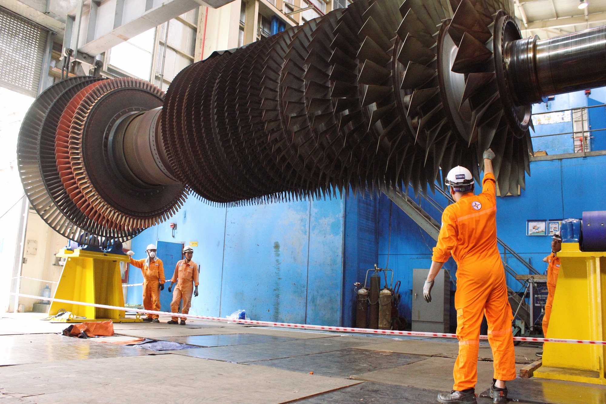 EVNGENCO3 hoàn thành vượt tiến độ 7 ngày đại tu tổ máy GT12 - NMĐ Phú Mỹ 1 - Ảnh 3