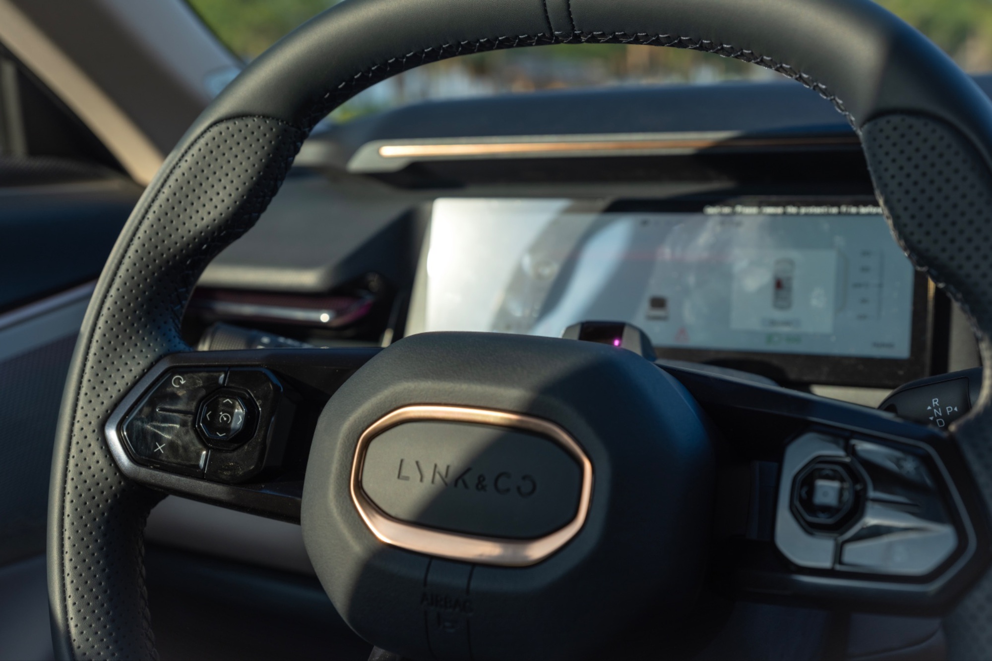 Chủ xe đánh giá trải nghiệm đáng tiền trên Lynk & Co 08 EM-P - Ảnh 2