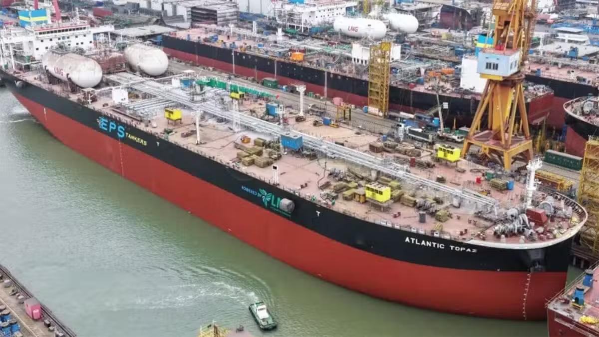 Trung Quốc lại tự phá kỷ lục của chính mình, làm rung chuyển ngành vận tải thế giới - Ảnh 2