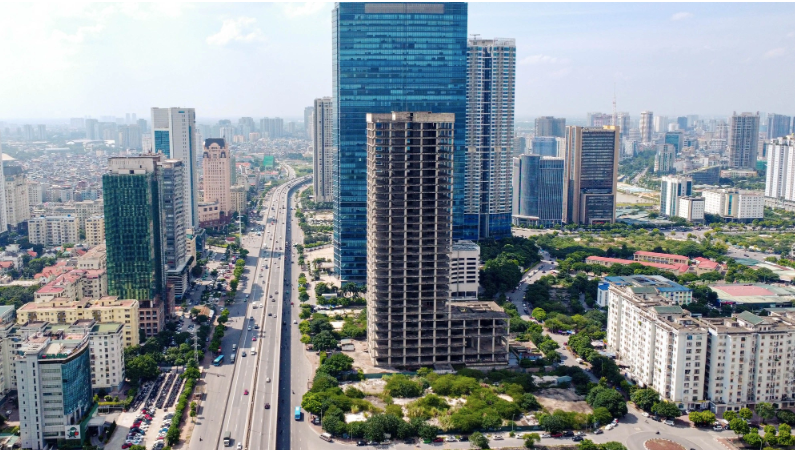 Cảnh sát dẫn giải dàn cựu lãnh đạo Tổng công ty Xi măng Việt Nam đến tòa - Ảnh 9