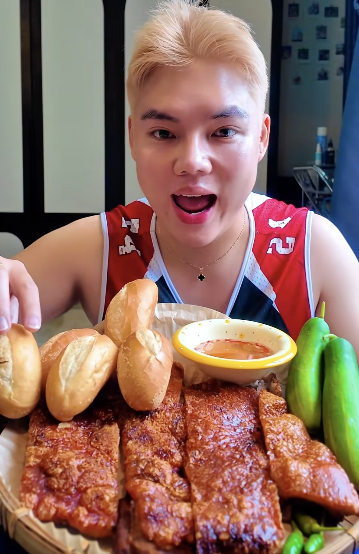 700k một ký heo quay dính nạc hot nhất Việt Nam đầu năm nay, ai ăn xong cũng tiếc đứt ruột! - Ảnh 2