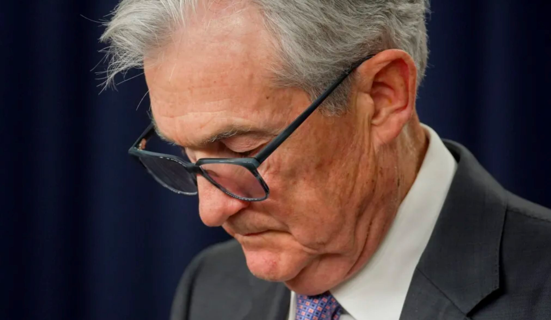 Chủ tịch Fed Jerome Powell bị điều tra hình sự: Làn sóng chỉ trích bất ngờ bùng nổ, hàng loạt quan chức lớn của Mỹ lên tiếng - Ảnh 1