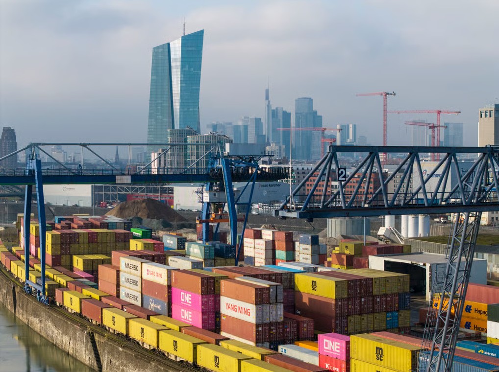 Ông Trump gây sức ép vì Greenland, EU mở 'kho vũ khí': Đòn trả đũa nào khiến Mỹ phải chùn tay? - Ảnh 2