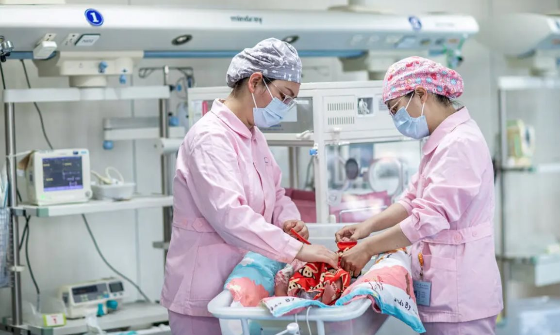 Buồn của nền kinh tế thứ 2 thế giới: Tỷ lệ sinh thấp kỷ lục, xu hướng già hoá gần như khó đảo chiều, 240 triệu người trẻ không tìm được hạnh phúc - Ảnh 3