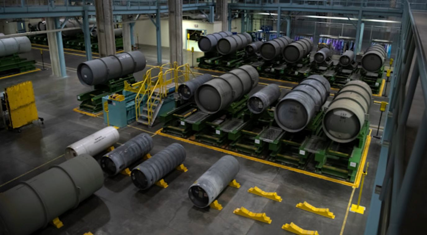 Không phải dầu hay khí đốt, một loại năng lượng khác của Nga đang khiến EU 'lạnh sống lưng' - Ảnh 1