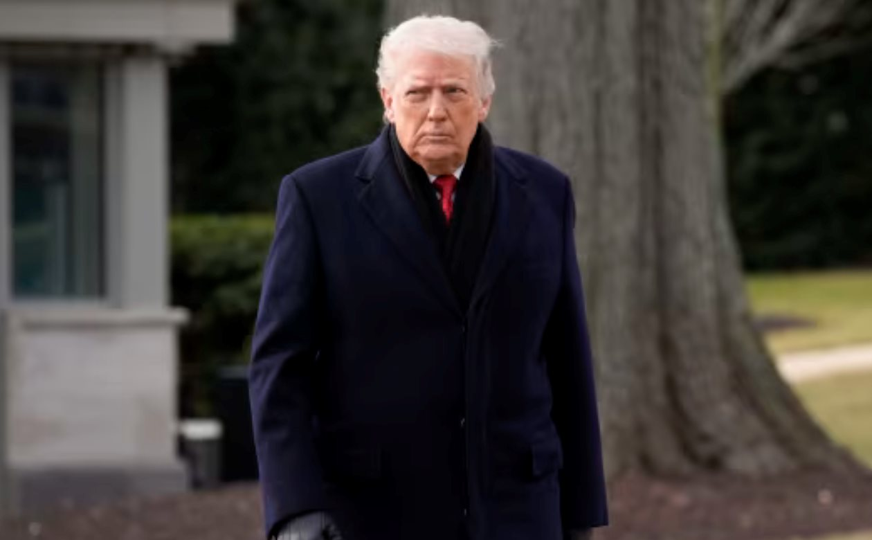 Tổng thống Donald Trump kiện ngân hàng lớn nhất nước Mỹ bị đòi bồi thường 5 tỷ USD vì 'cả gan' đóng tài khoản - Ảnh 1