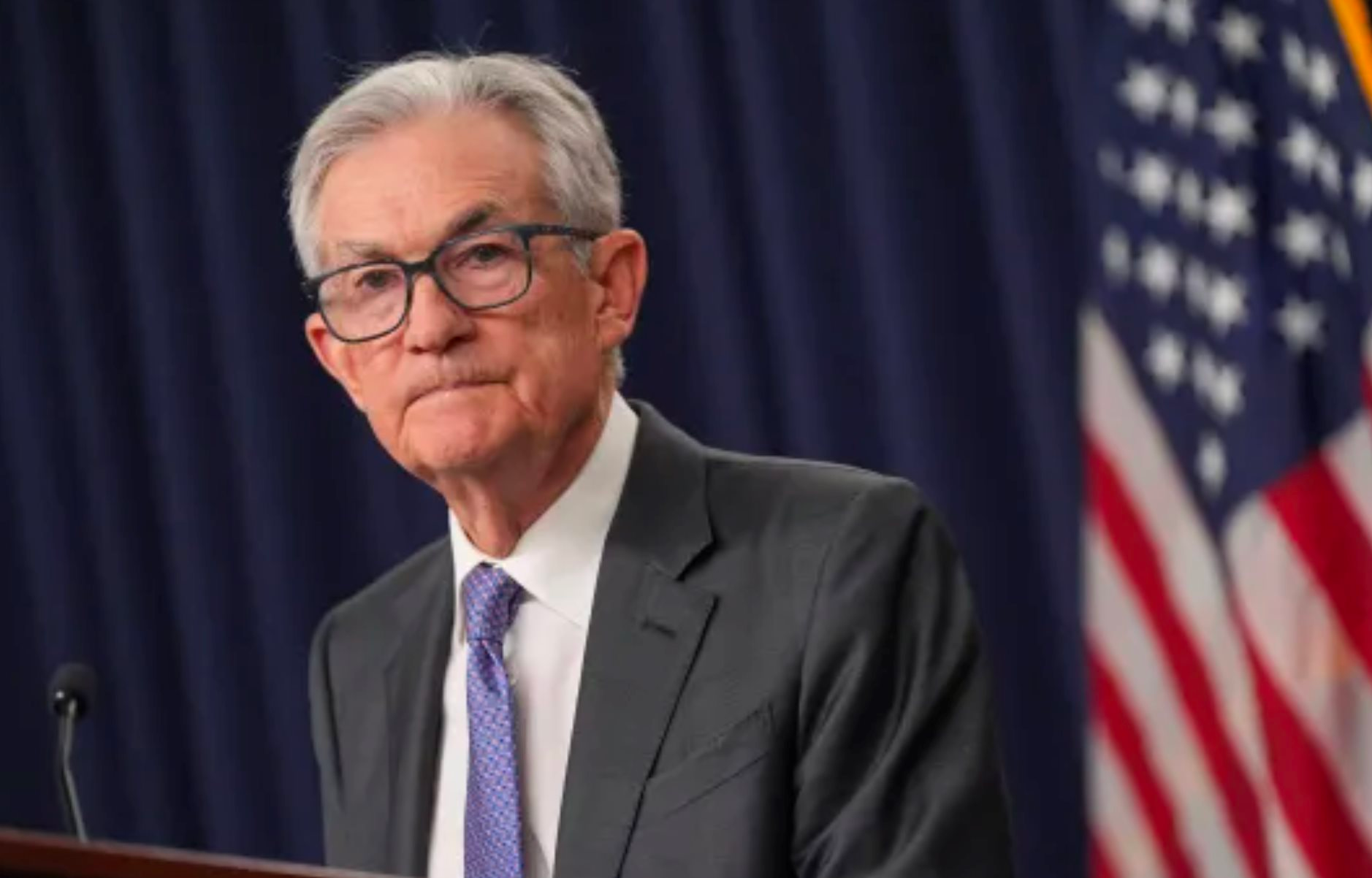 Fed bất ngờ có động thái lạ, khiến cả thị trường lo sợ bán tháo đồng USD: Chuyện gì đang xảy ra? - Ảnh 1