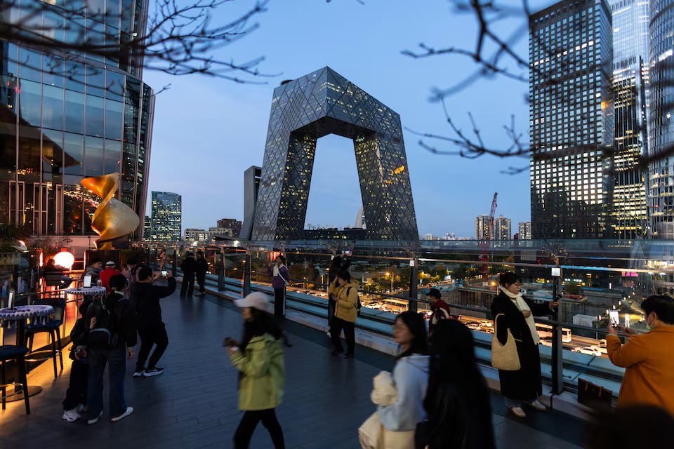 Giàu ngang nhiều nước châu Âu: Chuyện gì đã xảy ra với 2 thành phố của Trung Quốc? - Ảnh 1