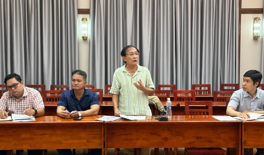 TPHCM: Tiếp tục gỡ vướng tiến tới cấp sổ hồng cho hàng ngàn căn hộ - Ảnh 1