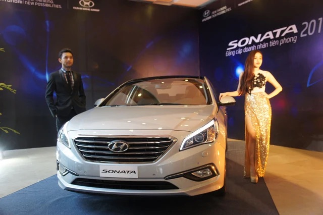 Khắc nghiệt 'đào thải' sedan cỡ D ở Việt Nam: Chưa đầy 10 năm, 7 xe bị khai tử, Toyota Camry trước cơ hội độc tôn trong phân khúc - Ảnh 2