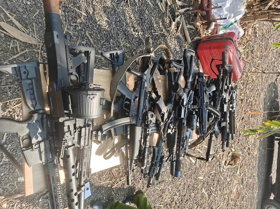 Hà Nội: Thu giữ 42 khẩu súng bắn đạn nhựa của nhóm chơi trò đánh trận giả - Ảnh 2