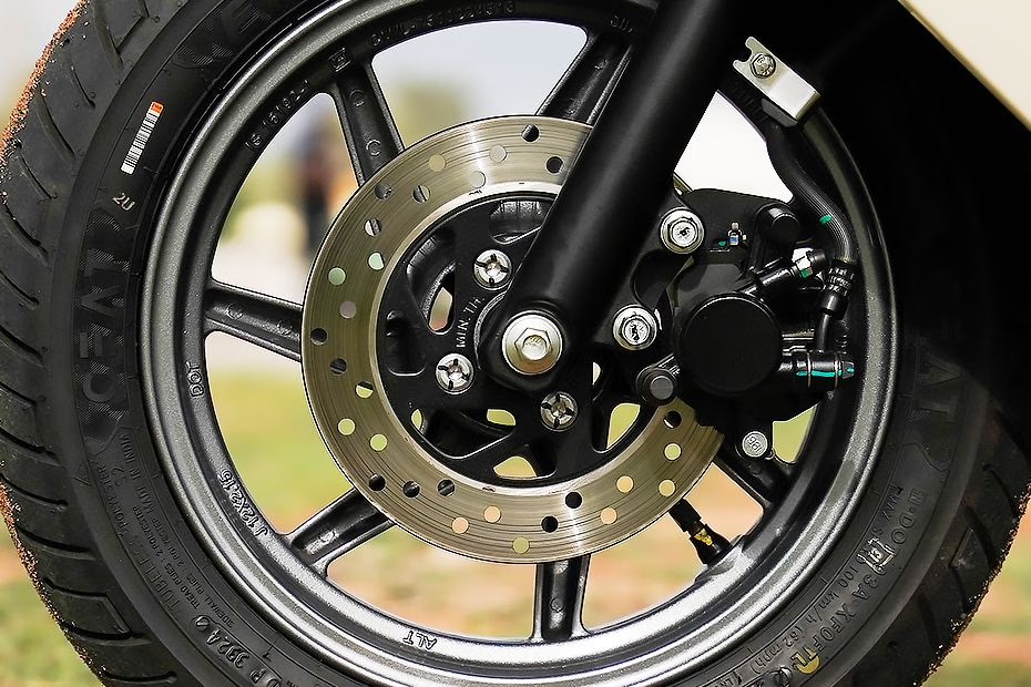 Suzuki e-Access - Xe máy điện giá quy đổi 55 triệu đồng, chạy 95 km/sạc liệu có về Việt Nam? - Ảnh 5