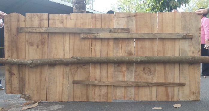 Vụ cướp ngân hàng ở Gia Lai: Xác định xe máy bị chôn vùi là của 2 tên cướp - Ảnh 3