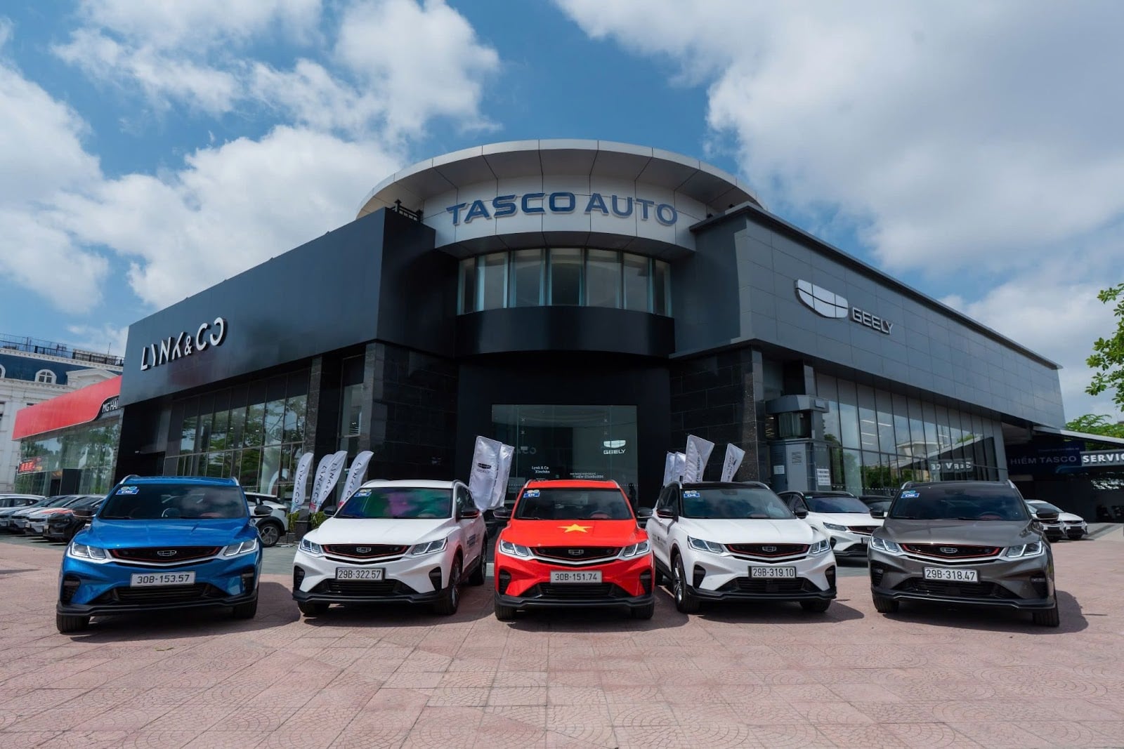 Tasco Auto muốn mua lại 70% Mercedes-Benz Việt Nam: Cuộc chơi mới của các ông trùm ngành xe - Ảnh 3