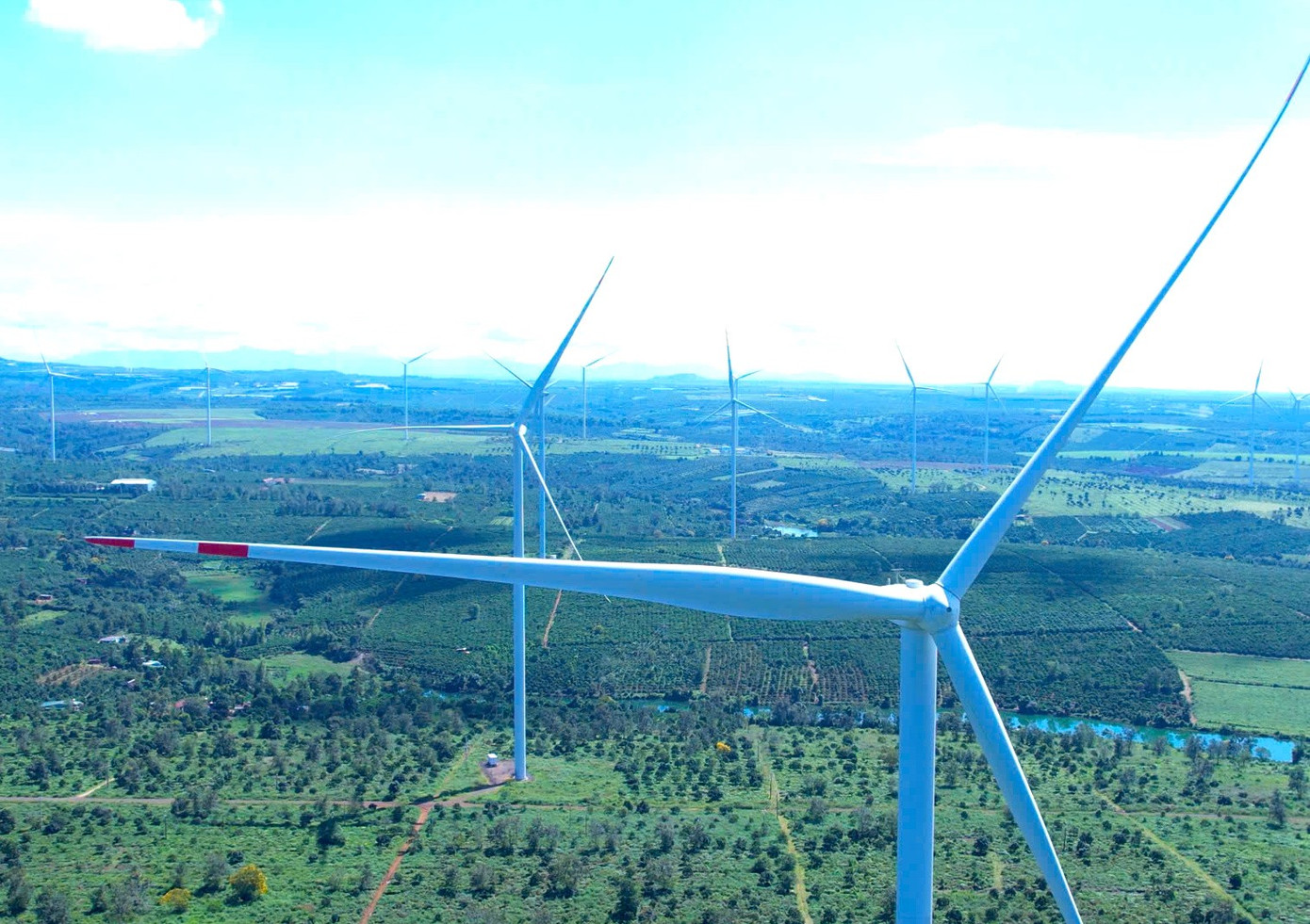 Hai nhà máy điện gió gần 4.000 tỷ đồng ở Gia Lai vận hành sau nhiều năm gỡ vướng - Ảnh 2