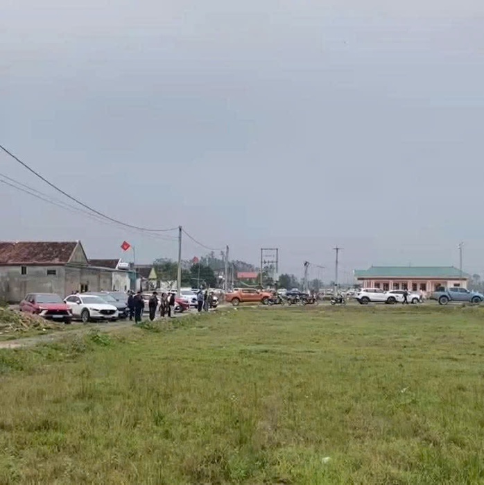 Choáng với đất đấu giá ở nông thôn từ mức khởi điểm 7-10 triệu đồng, "đẩy" lên 30-40 triệu đồng/m2 - Ảnh 1