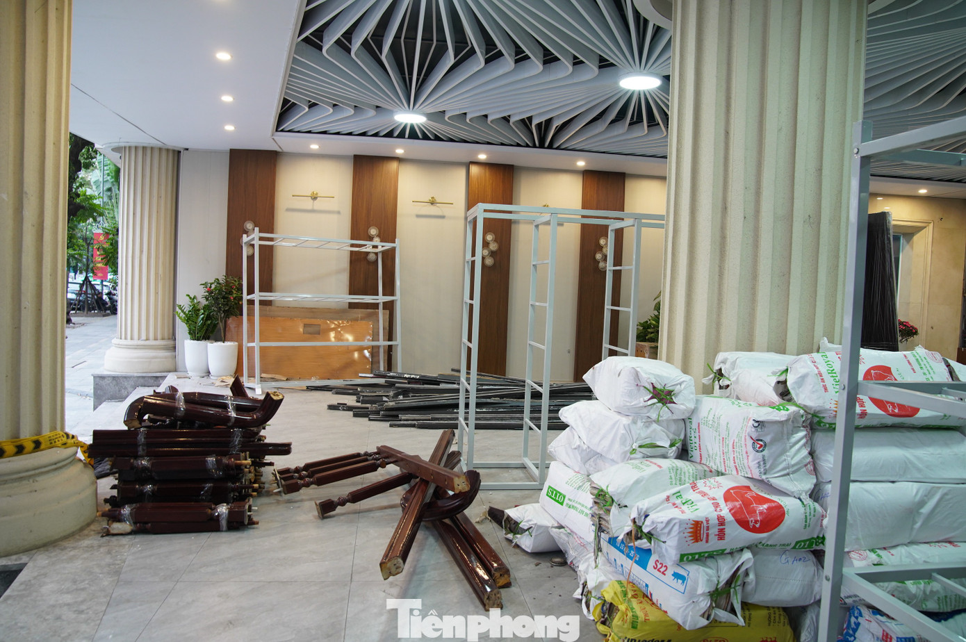 Đồng loạt phá dỡ mặt bằng làm dự án Quảng trường – Công viên phía Đông hồ Hoàn Kiếm - Ảnh 13