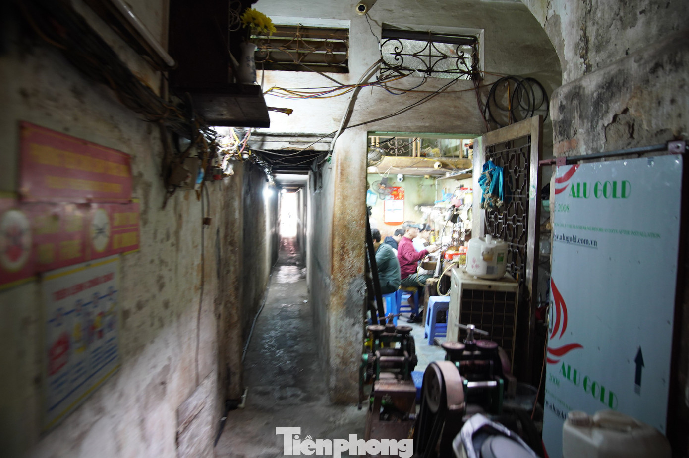 Đề án di dời 27.000 dân phố cổ Hà Nội, vì sao 28 năm vẫn giậm chân tại chỗ? - Ảnh 1