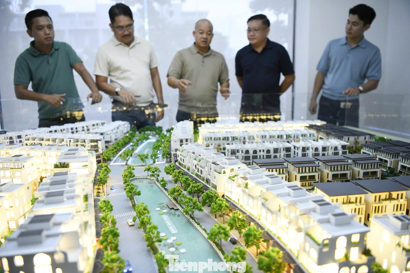 Lo sốt vó việc tăng lãi suất cho vay bất động sản - Ảnh 1