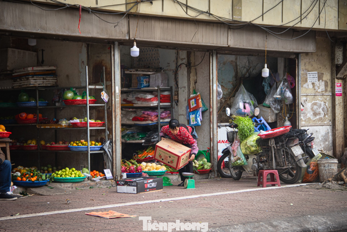Phố Cầu Mới thông thoáng bất ngờ sau khi 'xóa sổ' chợ tự phát - Ảnh 8