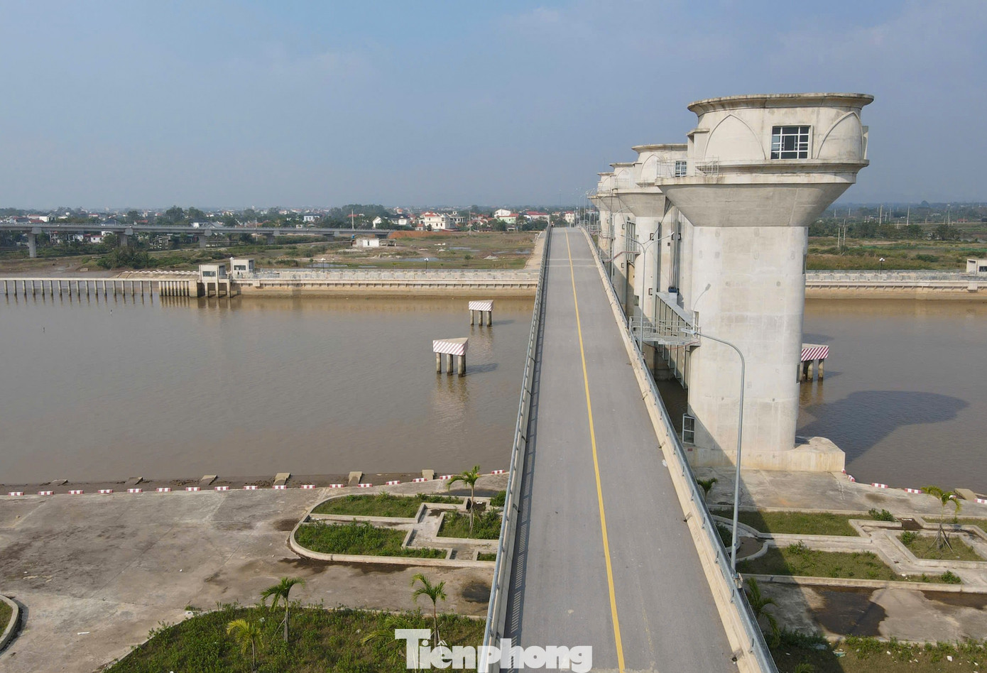 Thanh Hóa thúc đẩy đưa công trình cầu cống thủy lợi 'khủng' vào vận hành trước Tết - Ảnh 4