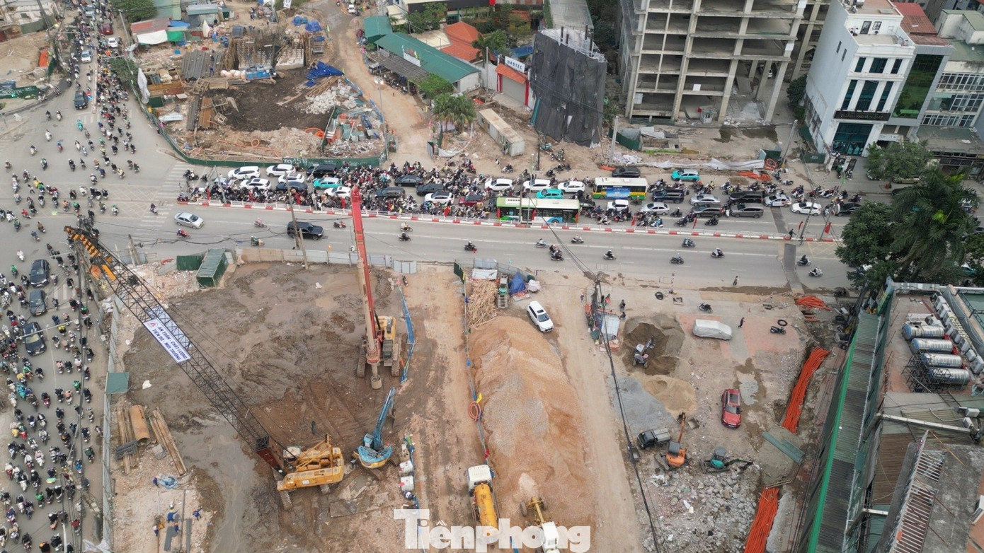Hà Nội: Cận cảnh vị trí xây 2 cầu vượt lớn ở Vành đai 1 - Ảnh 2