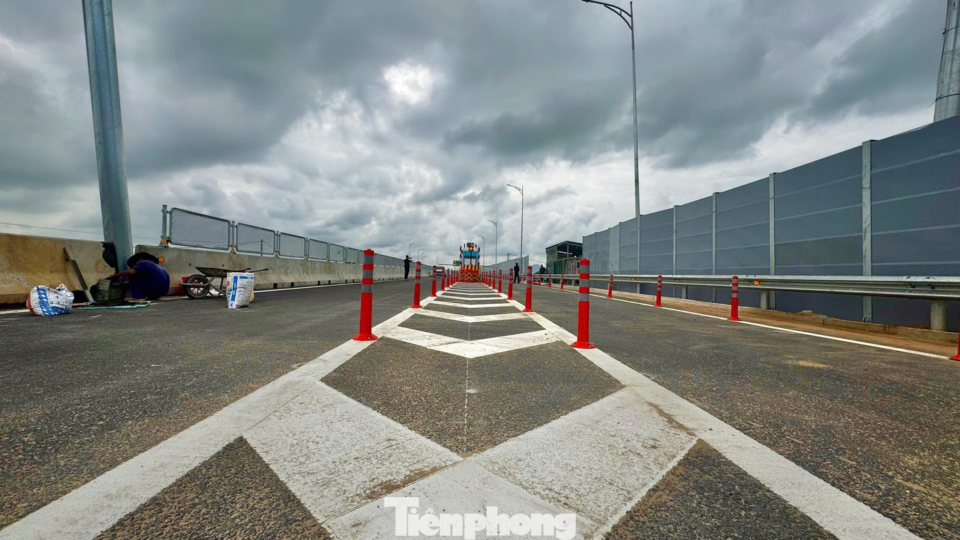 Cận cảnh điểm đấu nối cao tốc Quảng Ngãi - Hoài Nhơn với cao tốc Đà Nẵng - Quảng Ngãi - Ảnh 2