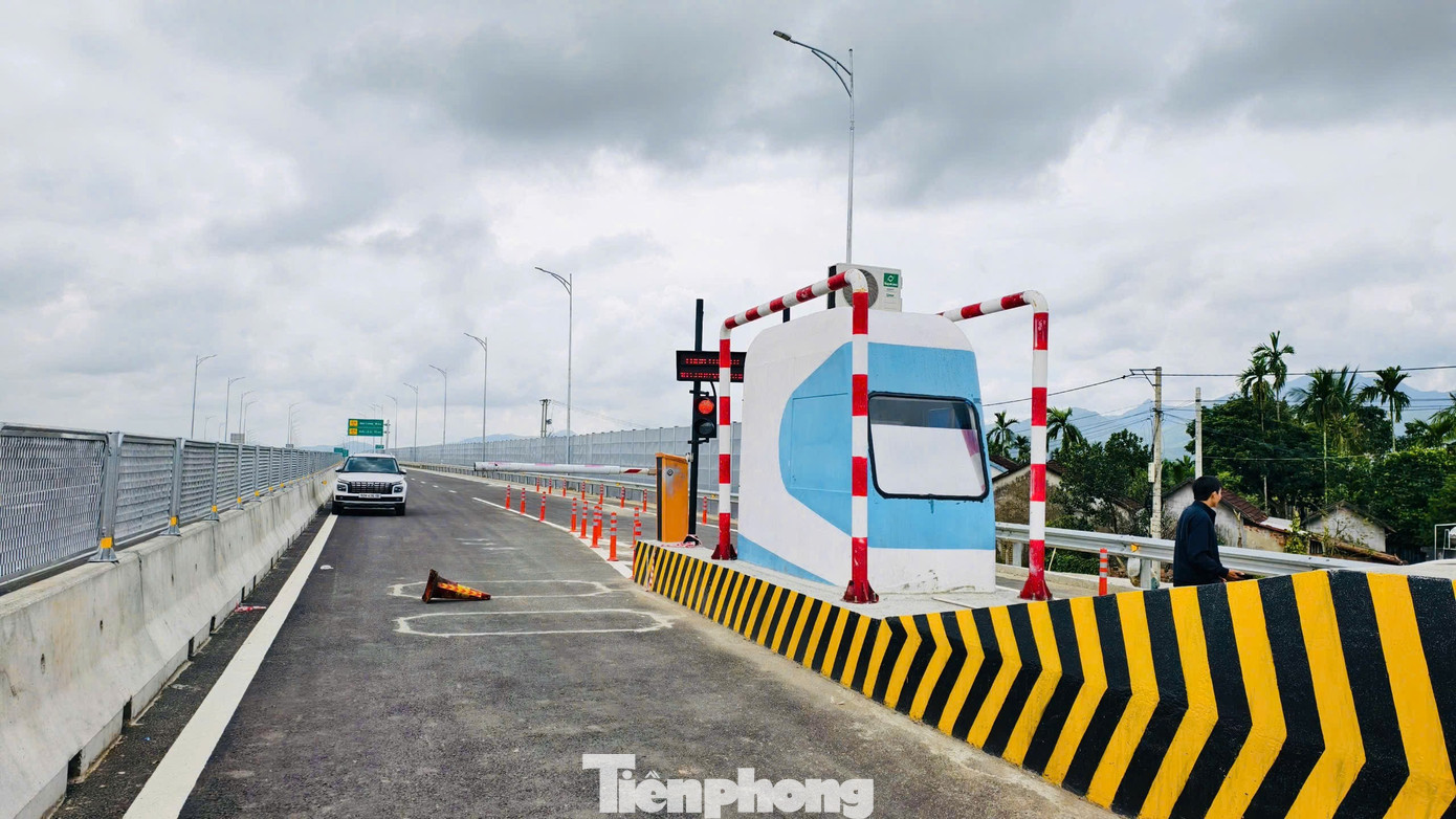 Cận cảnh điểm đấu nối cao tốc Quảng Ngãi - Hoài Nhơn với cao tốc Đà Nẵng - Quảng Ngãi - Ảnh 4