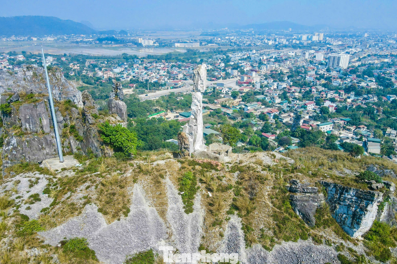 Chủ đầu tư nói về diện mạo ‘sáng trắng’ của hòn Vọng Phu sau khi gia cố 17 tỷ đồng - Ảnh 8