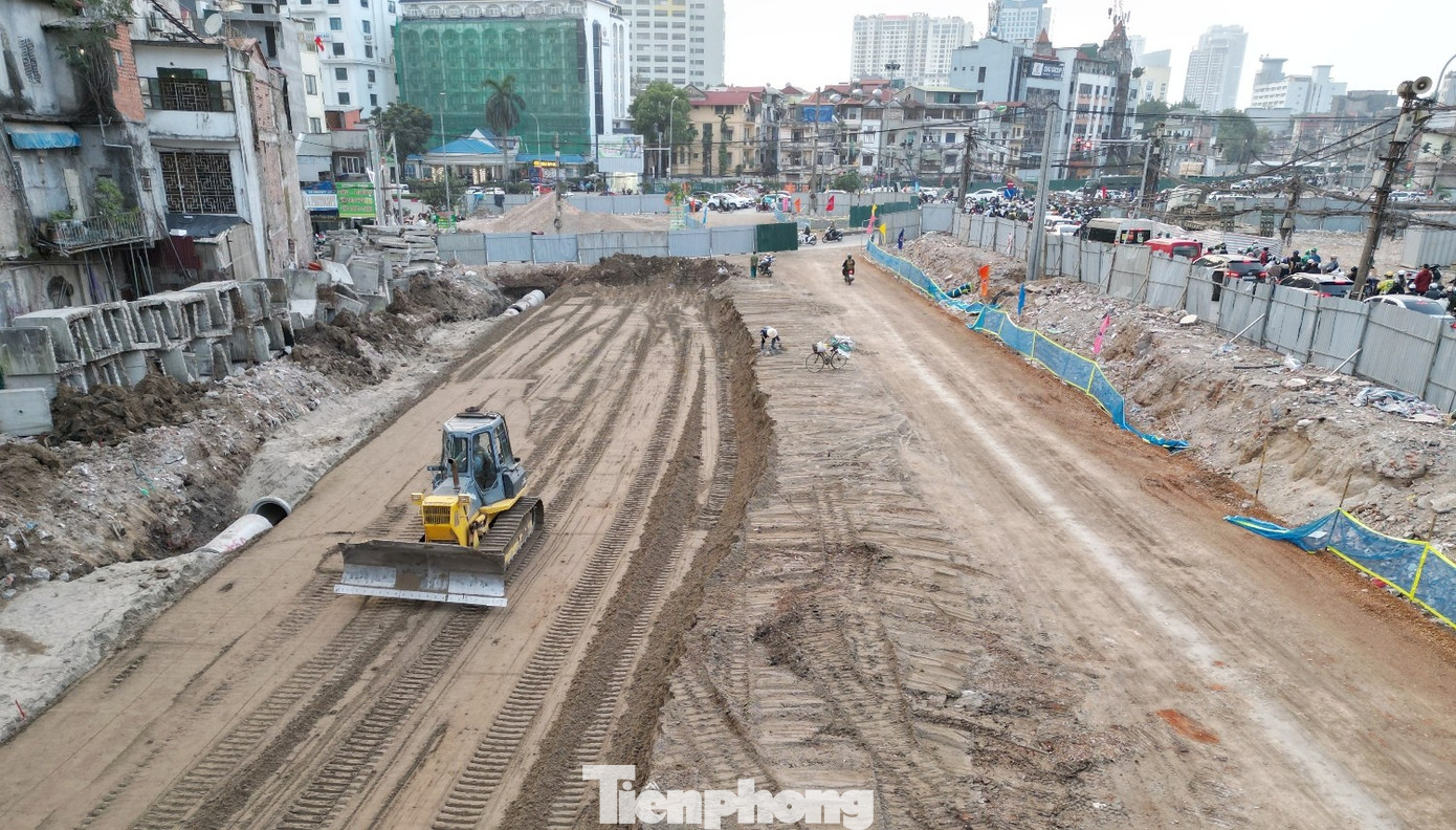 Hà Nội: Cận cảnh vị trí xây 2 cầu vượt lớn ở Vành đai 1 - Ảnh 7