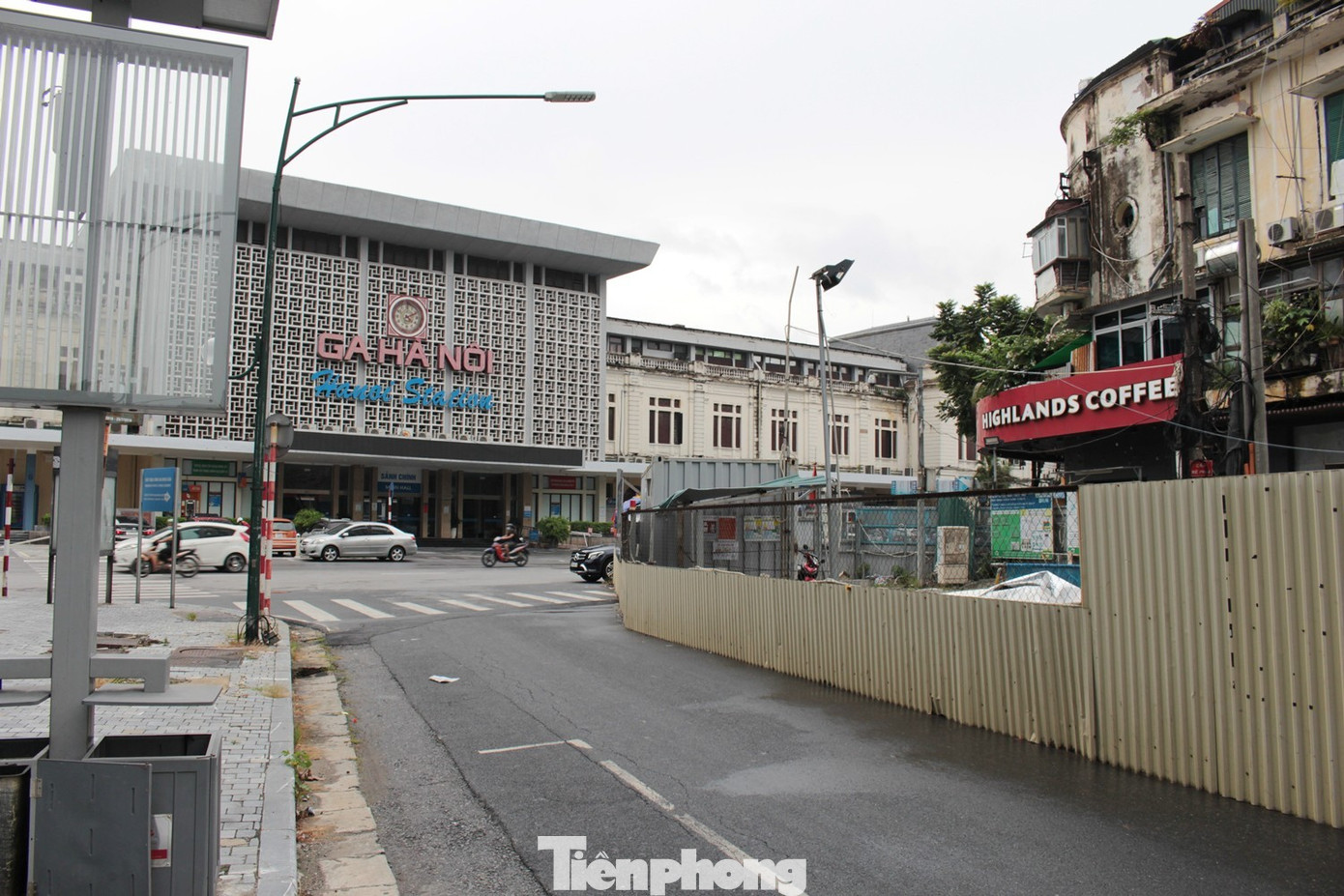 Hà Nội thu hẹp rào chắn dự án metro, mở rộng lòng đường phục vụ đi lại dịp Tết - Ảnh 8