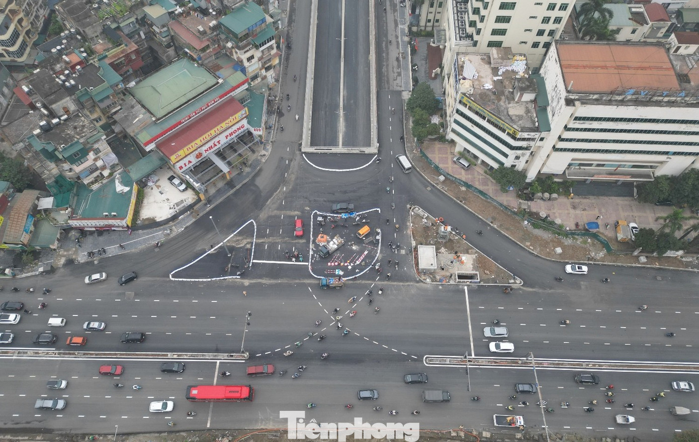 Dựng 3 đảo giao thông tại nút Giải Phóng – Kim Đồng để tổ chức lại giao thông - Ảnh 8