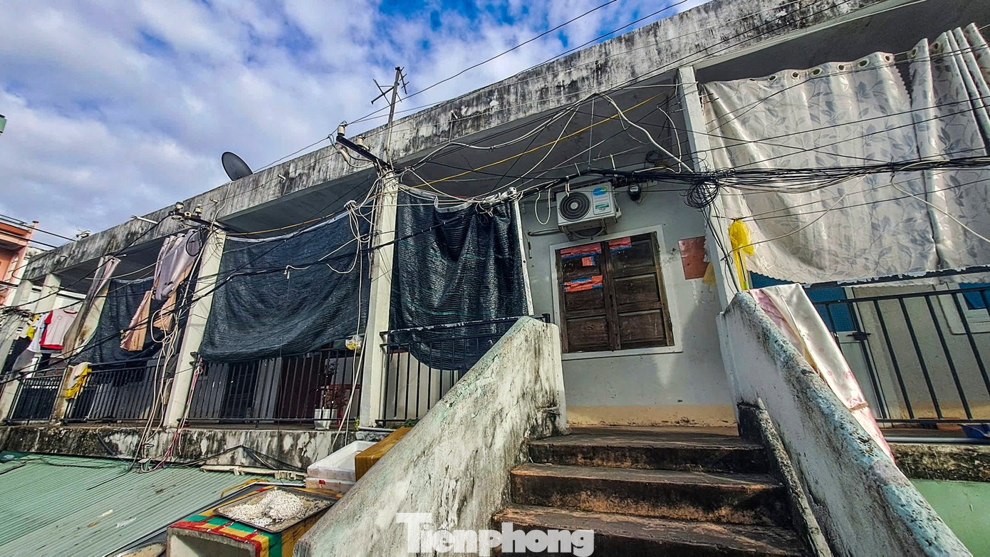 Cận cảnh các khu nhà tập thể cũ phải di dời - Ảnh 8